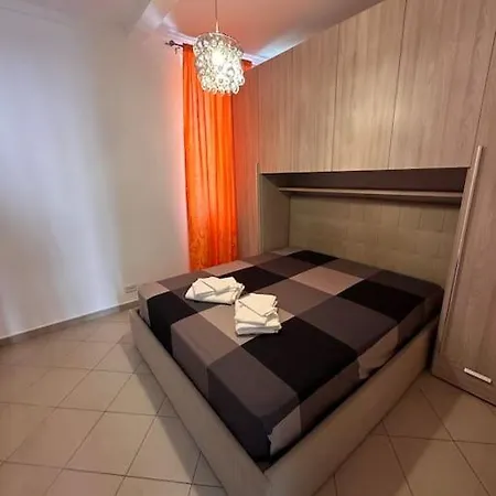 Bilocale 3 Posti Letto Турин